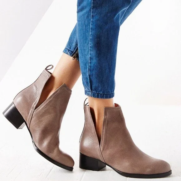 Jeffery Campbell muskrat suede bootie - Picture 2 of 10